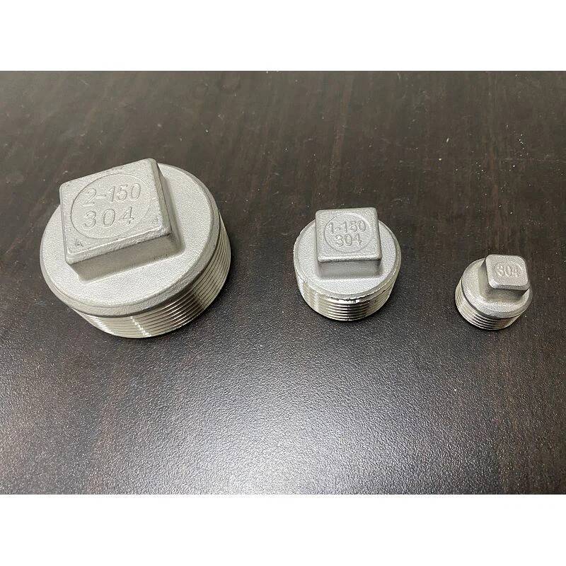 Quadratischer Stecker mit Gewinde aus Edelstahl Quadratischer Stecker mit Gewinde aus Edelstahl